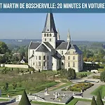 Voyage Au Calme A 10 Minutes Du Centre Avec Parking Inclus Et Fibre, Ideal Solo Et Pro Apartment