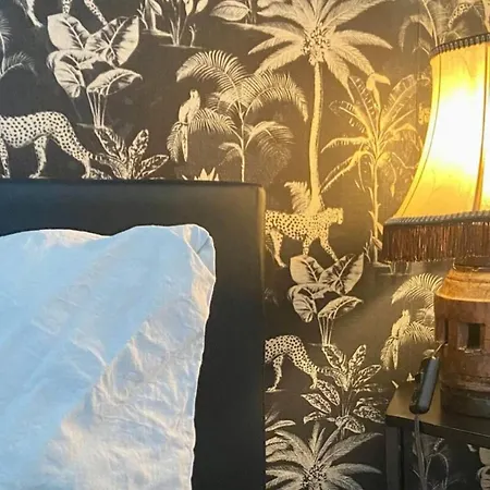 Voyage Au Calme A 10 Minutes Du Centre Avec Parking Inclus Et Fibre, Ideal Solo Et Pro Appartement