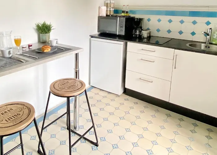 Voyage Au Calme A 10 Minutes Du Centre Avec Parking Inclus Et Fibre, Ideal Solo Et Pro